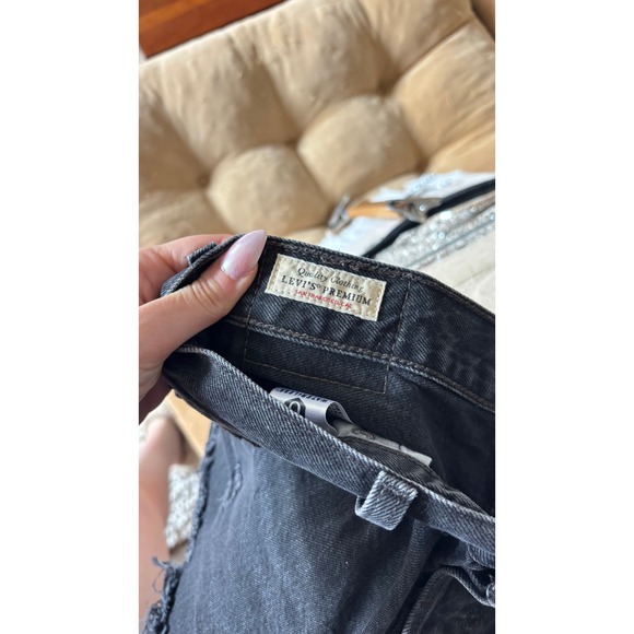 Levi's 501 Ultra High Rise Shorts Womens Black Excellent Raw Hem Denim Shorts - Picture 7 of 8